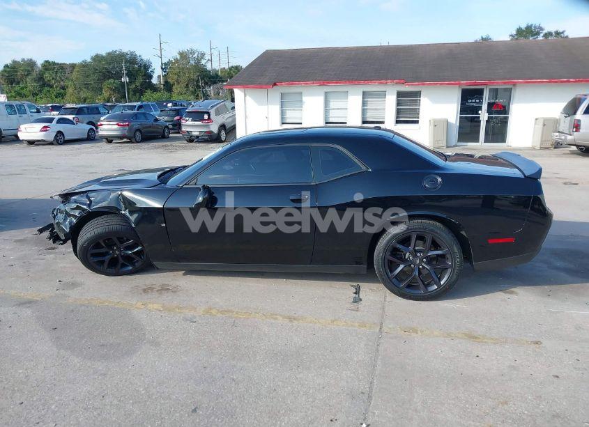 Photo 15 of 2020 Dodge Challenger SXT (VIN 2C3CDZAG5LH155682)