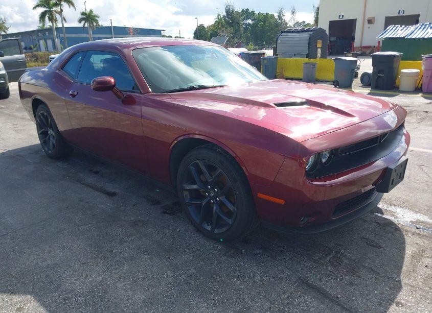 2022 Dodge Challenger SXT (VIN 2C3CDZAG5NH215057) main photo