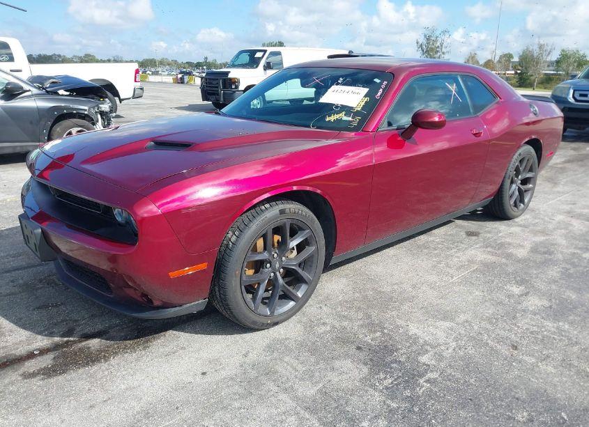 Photo 2 of 2022 Dodge Challenger SXT (VIN 2C3CDZAG5NH215057)
