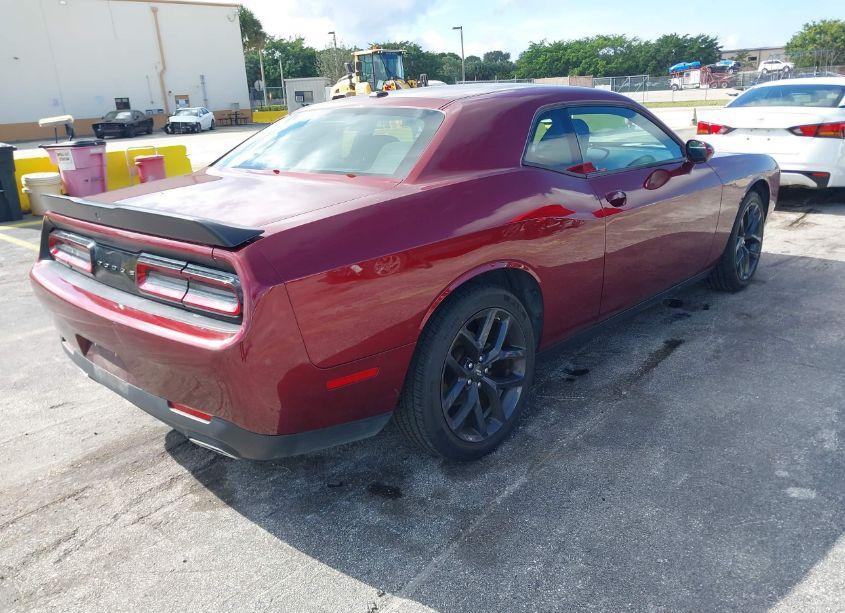 Photo 4 of 2022 Dodge Challenger SXT (VIN 2C3CDZAG5NH215057)