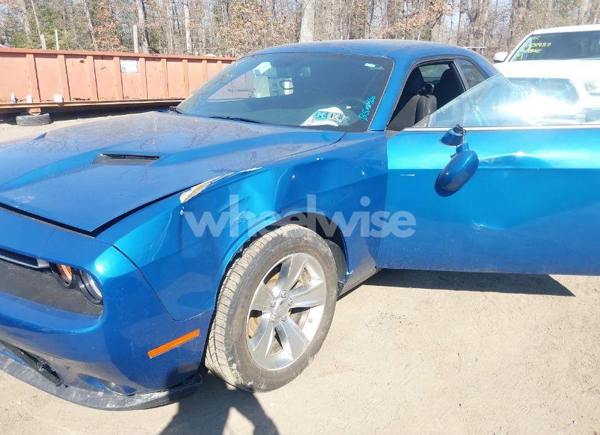 Photo 6 of 2022 Dodge Challenger SXT (VIN 2C3CDZAG5NH263397)