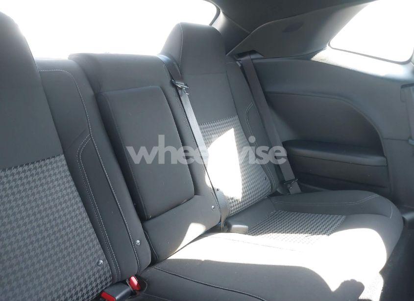 Photo 8 of 2022 Dodge Challenger SXT (VIN 2C3CDZAG5NH263397)