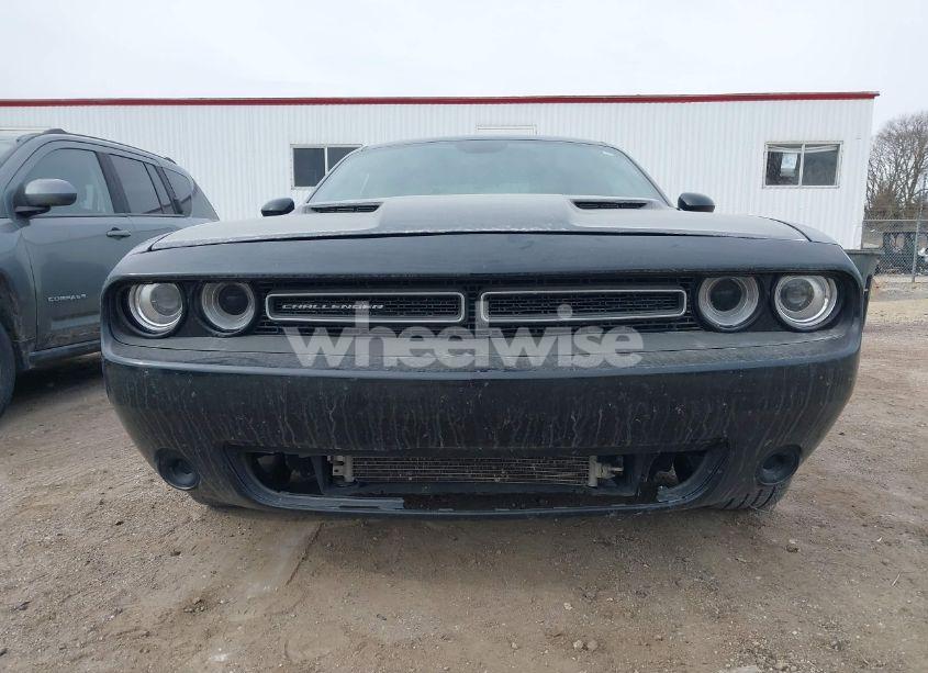 Photo 6 of 2015 Dodge Challenger SXT (VIN 2C3CDZAG6FH823042)