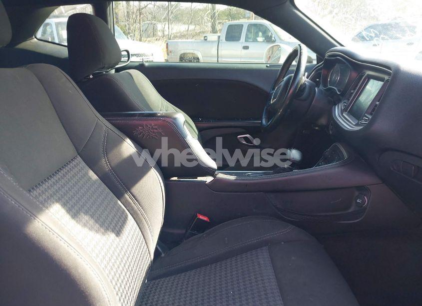 Photo 5 of 2015 Dodge Challenger SXT (VIN 2C3CDZAG6FH833201)