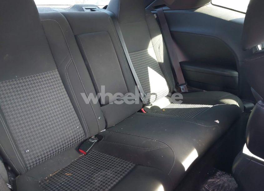 Photo 8 of 2015 Dodge Challenger SXT (VIN 2C3CDZAG6FH833201)