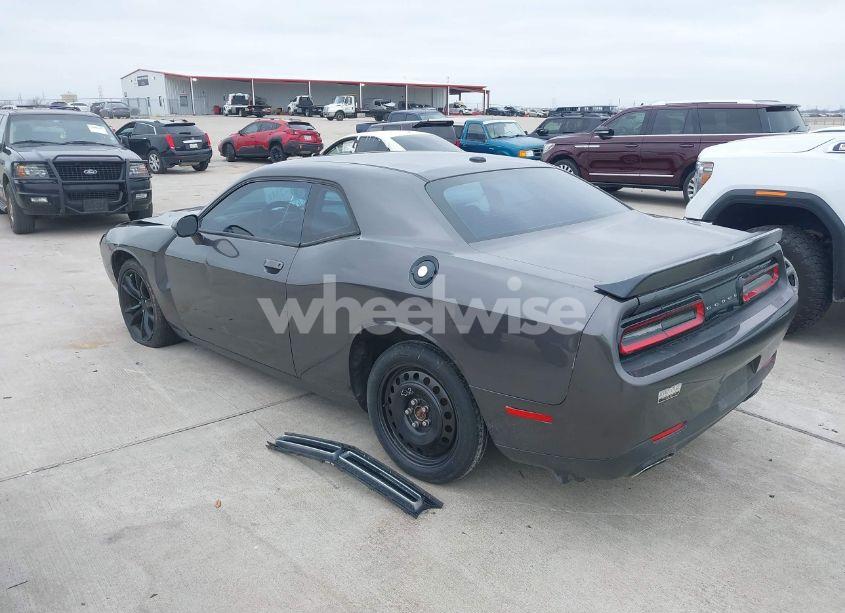 Photo 3 of 2016 Dodge Challenger SXT (VIN 2C3CDZAG6GH323237)