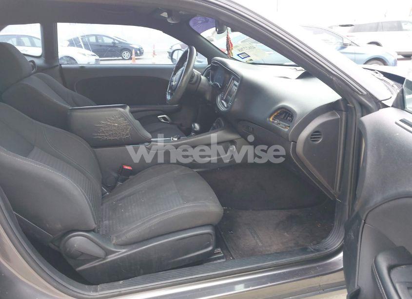 Photo 5 of 2016 Dodge Challenger SXT (VIN 2C3CDZAG6GH323237)