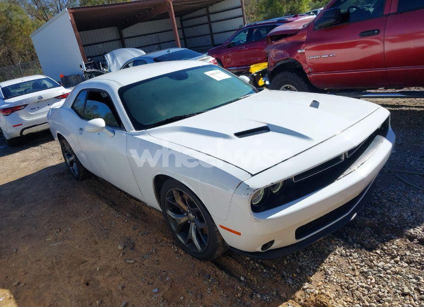 2016 Dodge Challenger SXT (VIN 2C3CDZAG6GH345447) main photo