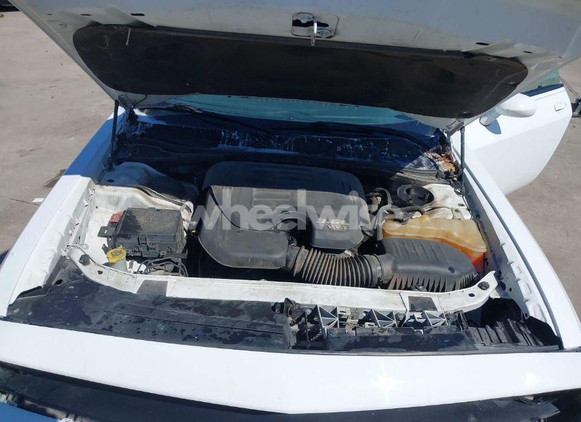 Photo 10 of 2017 Dodge Challenger SXT PLUS (VIN 2C3CDZAG6HH522614)