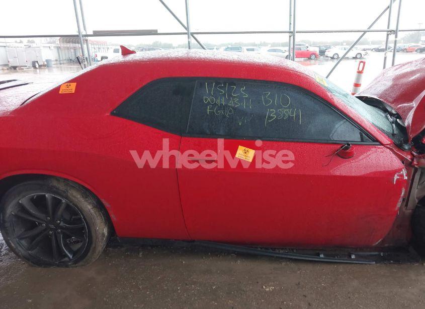 Photo 13 of 2018 Dodge Challenger SXT PLUS (VIN 2C3CDZAG6JH138841)
