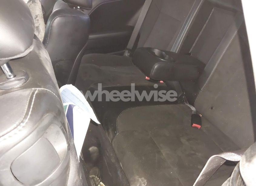 Photo 8 of 2018 Dodge Challenger SXT PLUS (VIN 2C3CDZAG6JH138841)