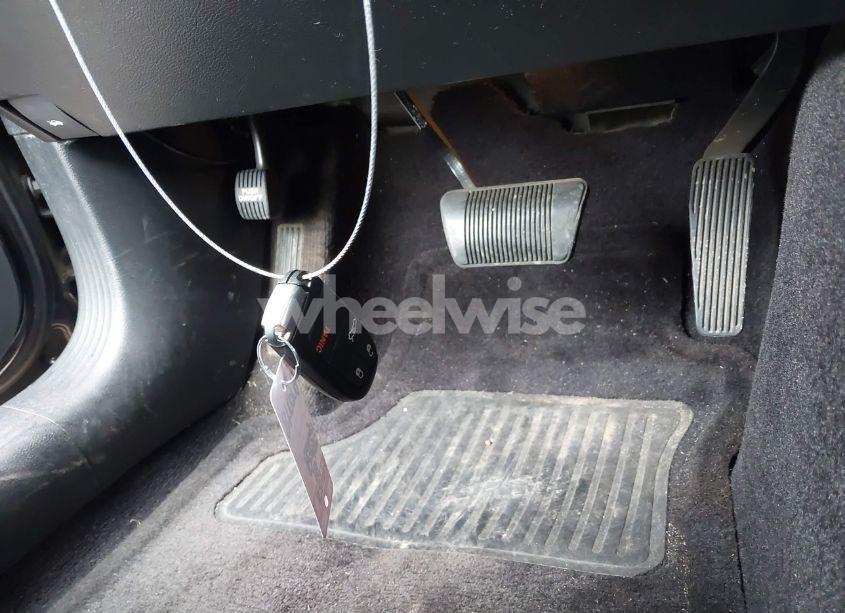 Photo 11 of 2018 Dodge Challenger SXT (VIN 2C3CDZAG6JH242035)