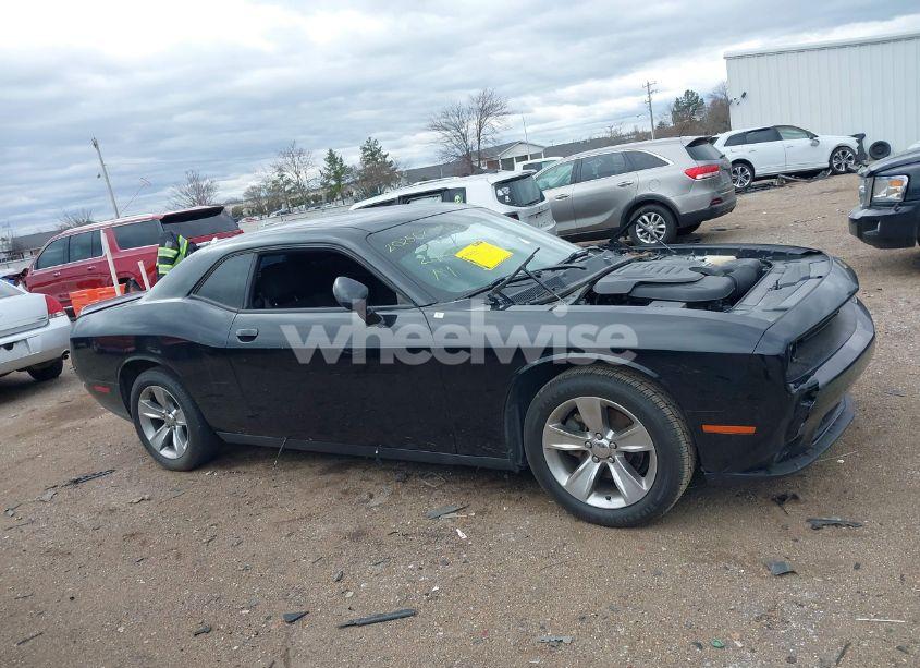 Photo 13 of 2018 Dodge Challenger SXT (VIN 2C3CDZAG6JH242035)