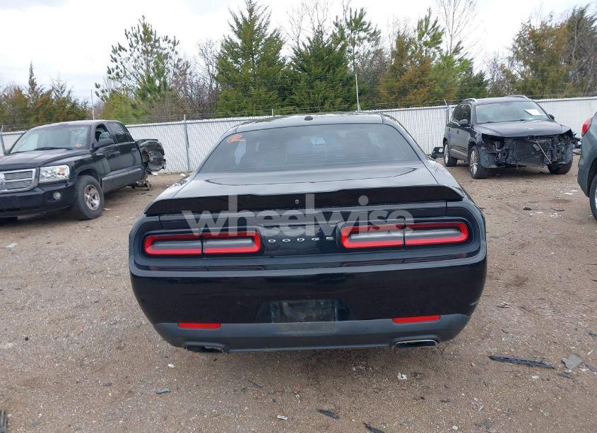 Photo 16 of 2018 Dodge Challenger SXT (VIN 2C3CDZAG6JH242035)