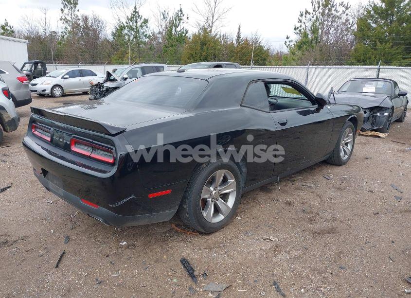 Photo 4 of 2018 Dodge Challenger SXT (VIN 2C3CDZAG6JH242035)