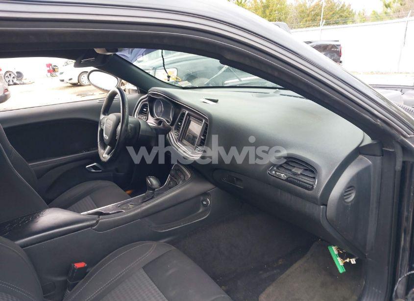 Photo 5 of 2018 Dodge Challenger SXT (VIN 2C3CDZAG6JH242035)