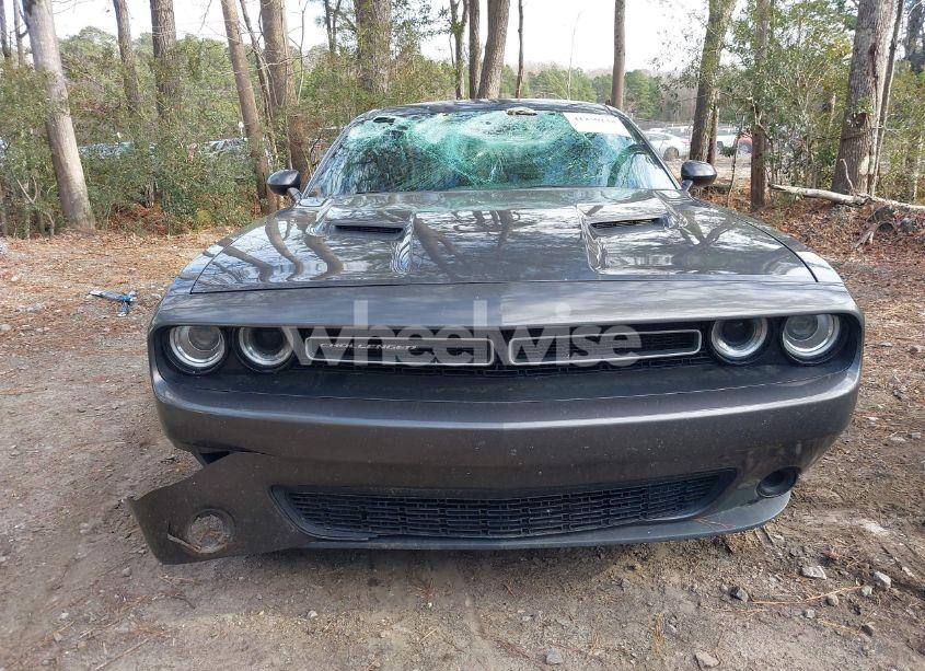 Photo 12 of 2018 Dodge Challenger SXT (VIN 2C3CDZAG6JH317493)
