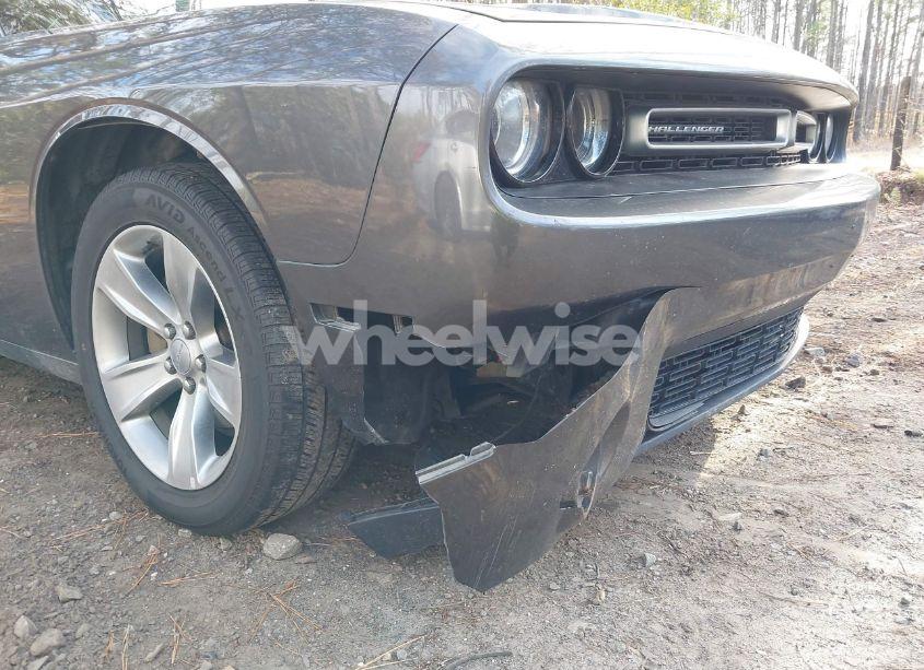 Photo 17 of 2018 Dodge Challenger SXT (VIN 2C3CDZAG6JH317493)