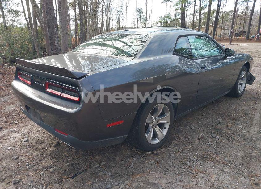 Photo 4 of 2018 Dodge Challenger SXT (VIN 2C3CDZAG6JH317493)