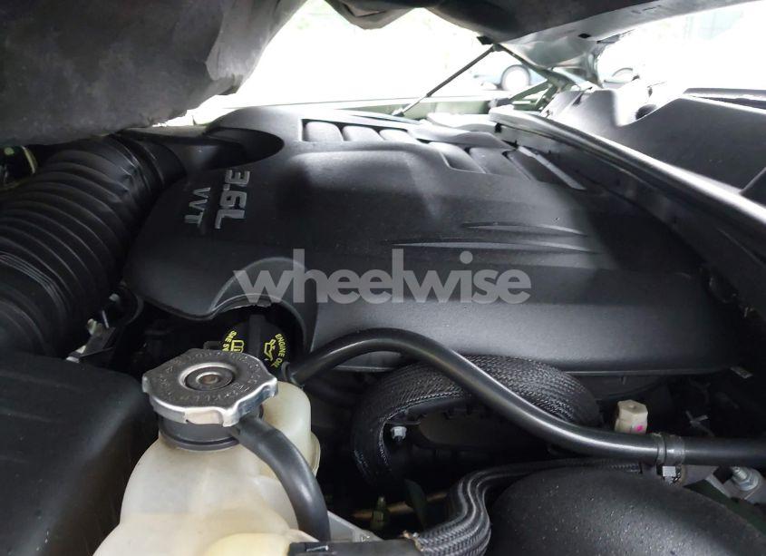 Photo 10 of 2018 Dodge Challenger SXT PLUS (VIN 2C3CDZAG6JH339588)