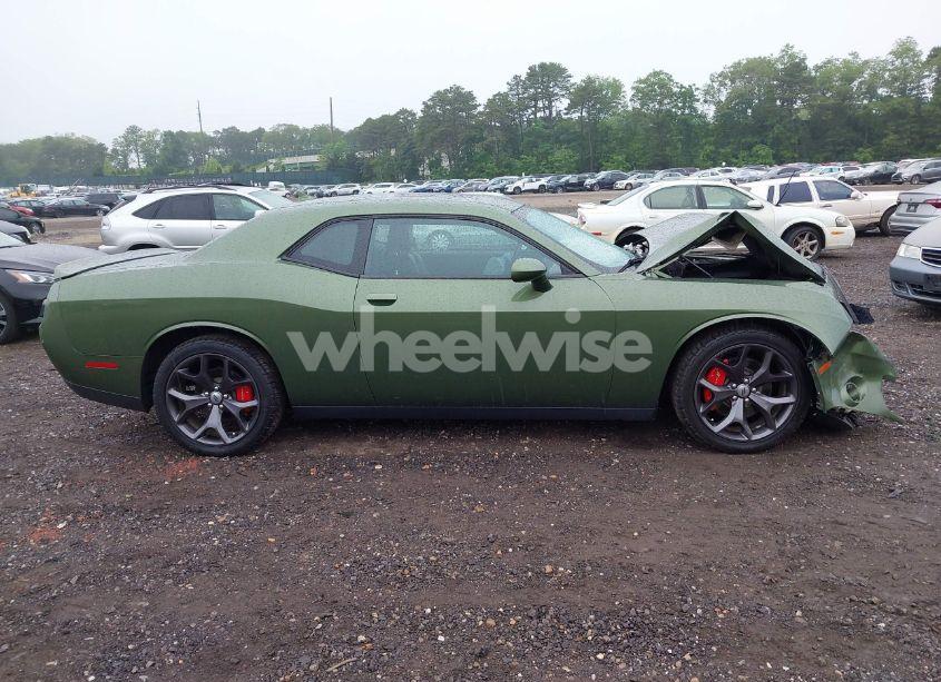 Photo 13 of 2018 Dodge Challenger SXT PLUS (VIN 2C3CDZAG6JH339588)