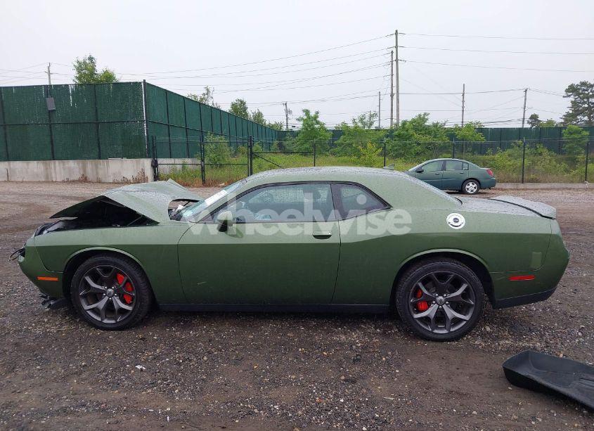 Photo 14 of 2018 Dodge Challenger SXT PLUS (VIN 2C3CDZAG6JH339588)