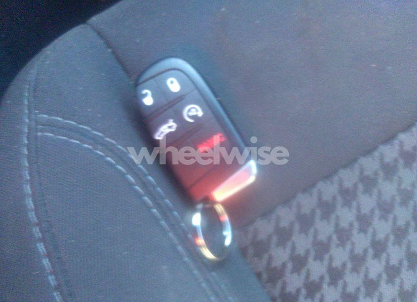 Photo 11 of 2019 Dodge Challenger SXT (VIN 2C3CDZAG6KH694343)