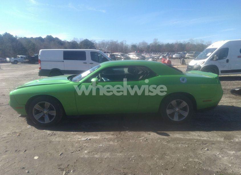 Photo 15 of 2019 Dodge Challenger SXT (VIN 2C3CDZAG6KH694343)
