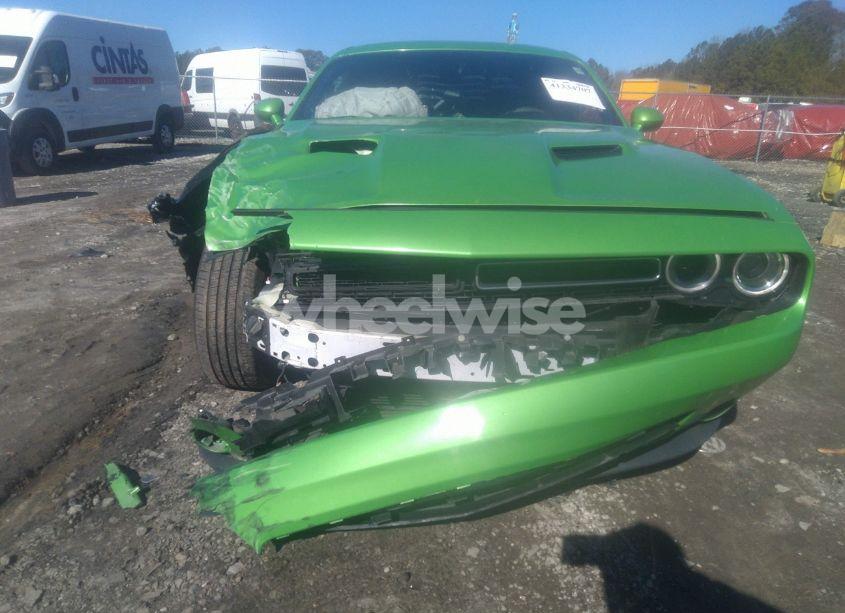 Photo 6 of 2019 Dodge Challenger SXT (VIN 2C3CDZAG6KH694343)