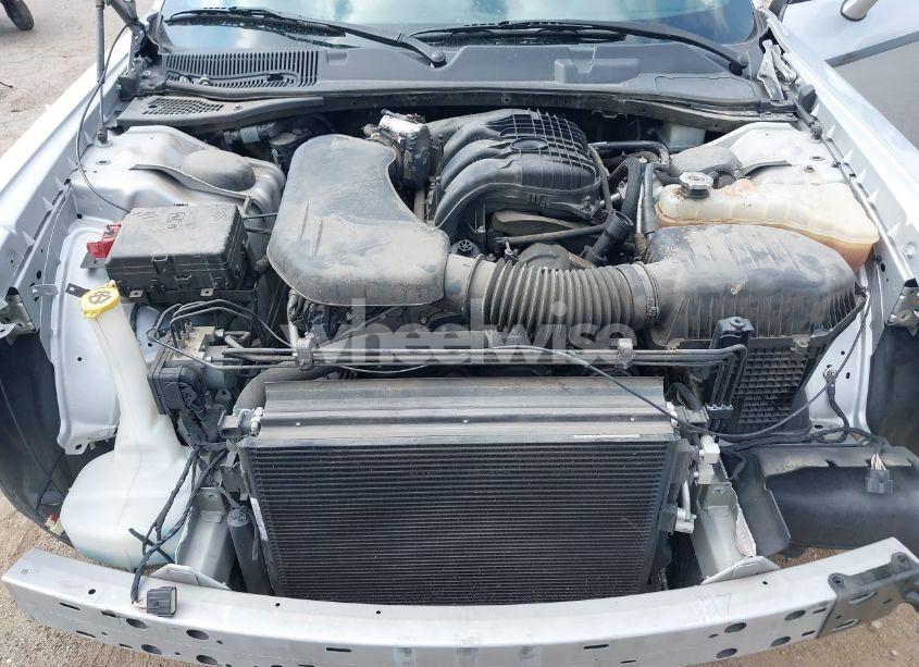 Photo 10 of 2019 Dodge Challenger SXT (VIN 2C3CDZAG6KH751009)