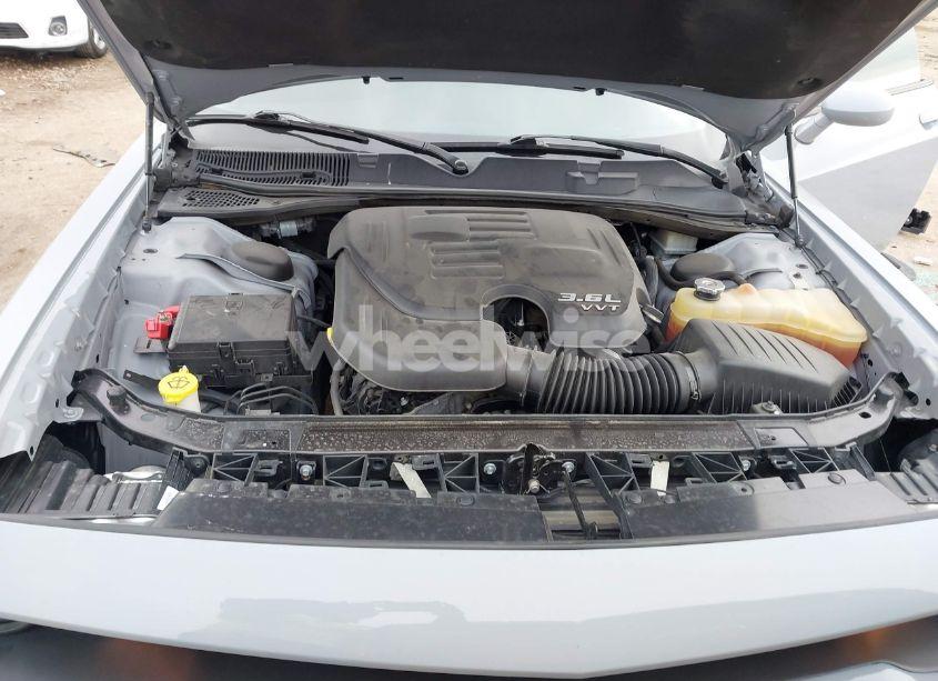 Photo 10 of 2020 Dodge Challenger SXT (VIN 2C3CDZAG6LH214917)