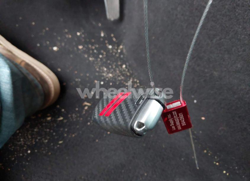 Photo 11 of 2020 Dodge Challenger SXT (VIN 2C3CDZAG6LH214917)