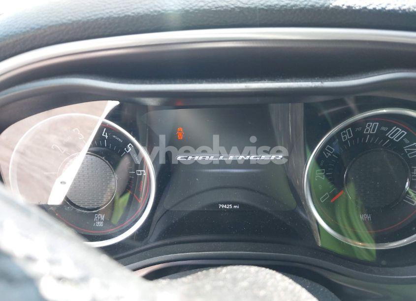 Photo 7 of 2021 Dodge Challenger SXT (VIN 2C3CDZAG6MH547135)