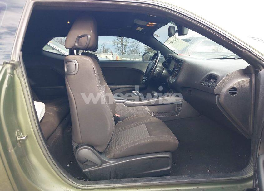 Photo 5 of 2021 Dodge Challenger SXT (VIN 2C3CDZAG6MH573783)