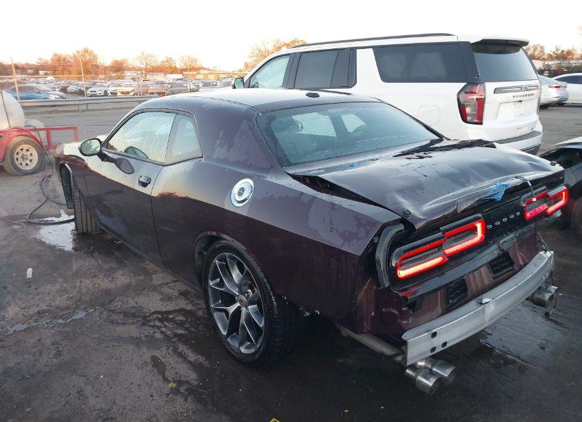 Photo 3 of 2022 Dodge Challenger SXT (VIN 2C3CDZAG6NH200082)