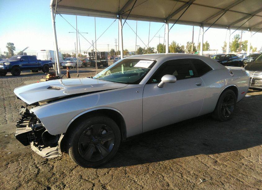 Photo 2 of 2022 Dodge Challenger SXT (VIN 2C3CDZAG6NH245684)