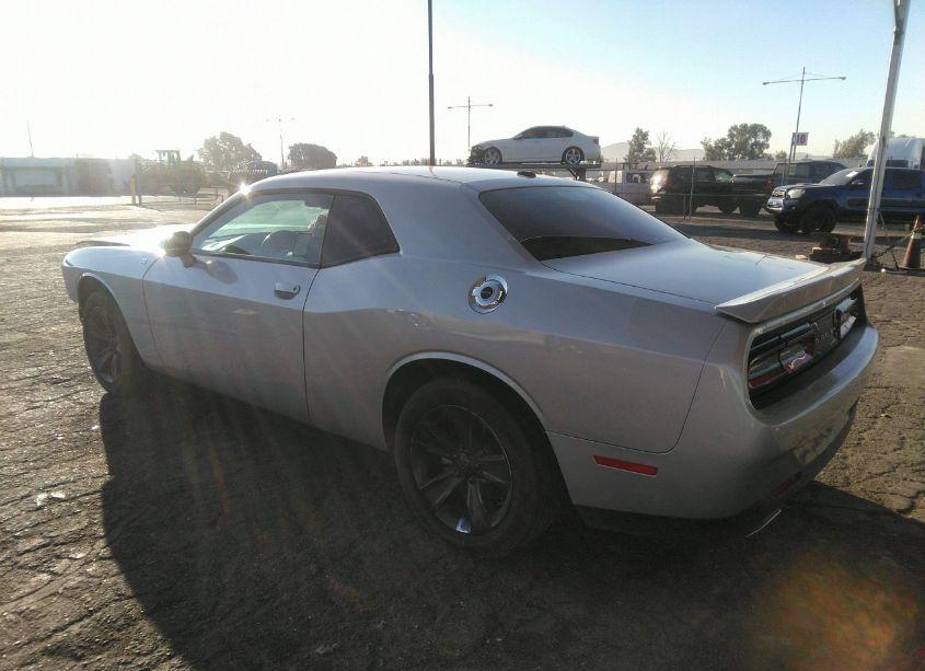 Photo 3 of 2022 Dodge Challenger SXT (VIN 2C3CDZAG6NH245684)