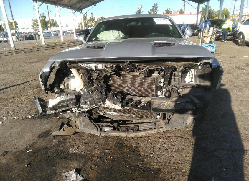 Photo 6 of 2022 Dodge Challenger SXT (VIN 2C3CDZAG6NH245684)