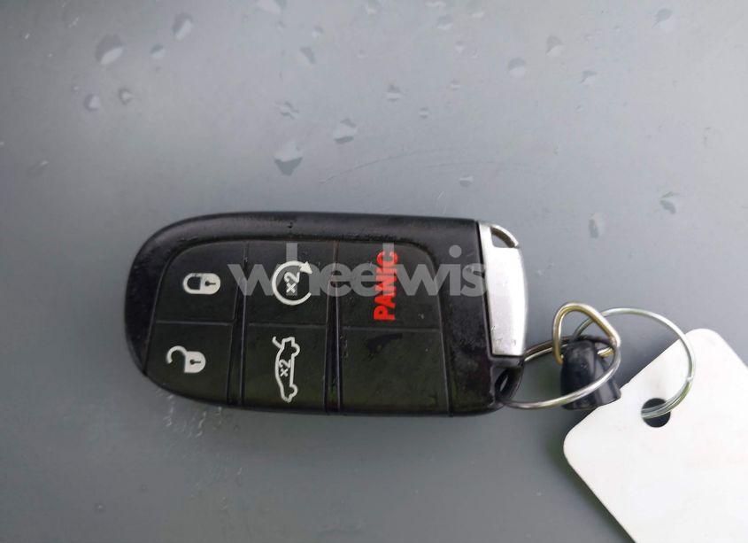 Photo 11 of 2016 Dodge Challenger SXT (VIN 2C3CDZAG7GH145371)