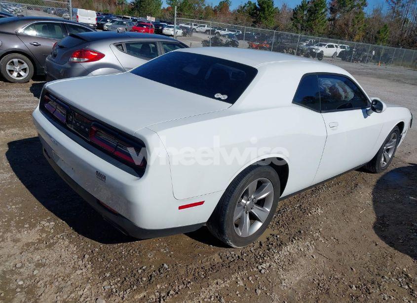 Photo 4 of 2016 Dodge Challenger SXT (VIN 2C3CDZAG7GH158430)
