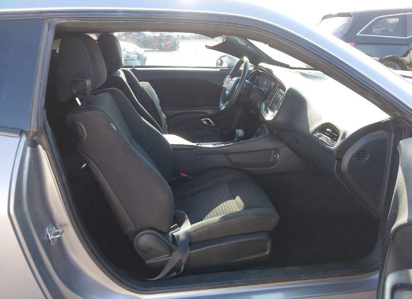 Photo 5 of 2016 Dodge Challenger SXT (VIN 2C3CDZAG7GH172442)