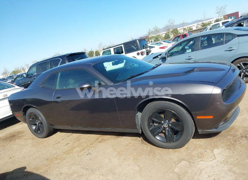 Photo 13 of 2016 Dodge Challenger SXT (VIN 2C3CDZAG7GH213510)
