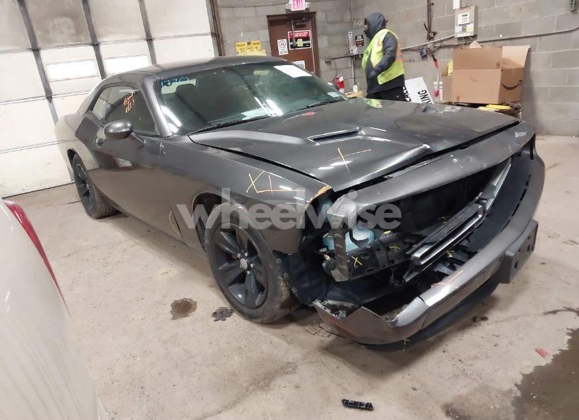 2016 Dodge Challenger SXT (VIN 2C3CDZAG7GH236415) main photo