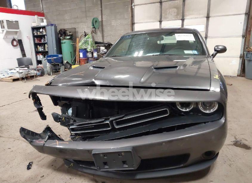 Photo 12 of 2016 Dodge Challenger SXT (VIN 2C3CDZAG7GH236415)