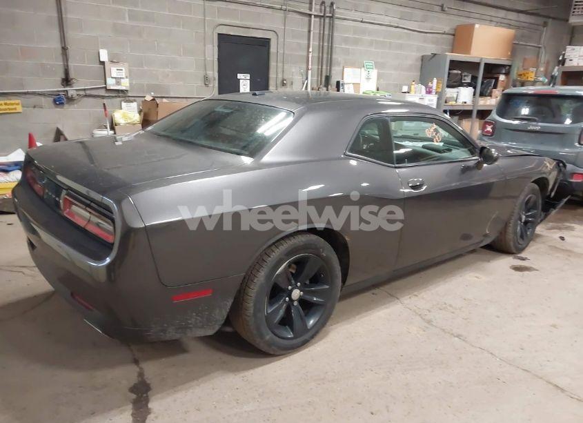 Photo 4 of 2016 Dodge Challenger SXT (VIN 2C3CDZAG7GH236415)