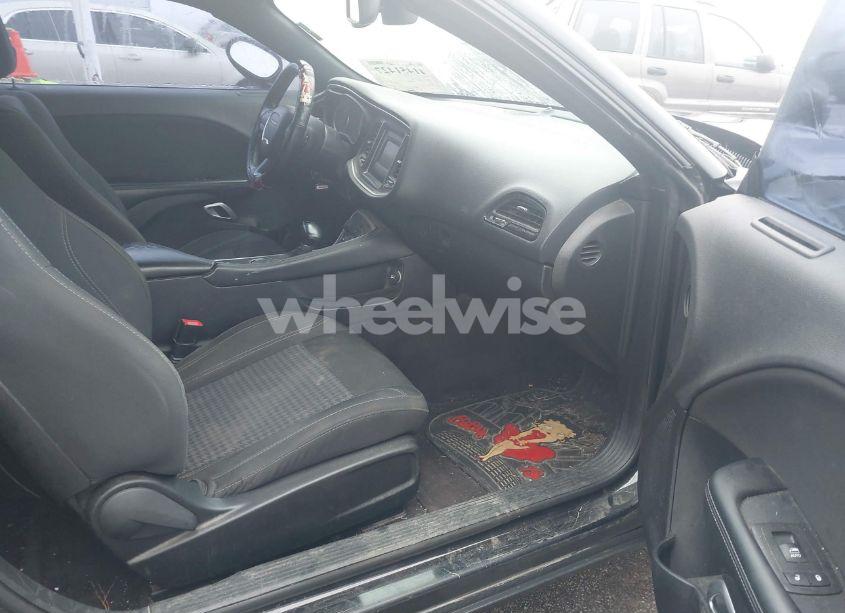 Photo 5 of 2016 Dodge Challenger SXT (VIN 2C3CDZAG7GH275022)