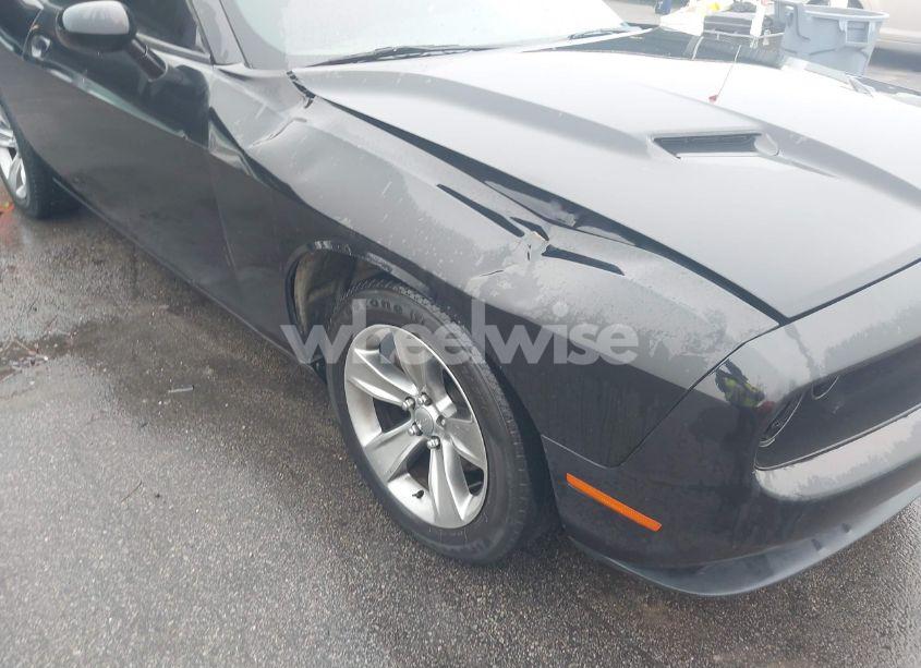 Photo 6 of 2016 Dodge Challenger SXT (VIN 2C3CDZAG7GH275022)