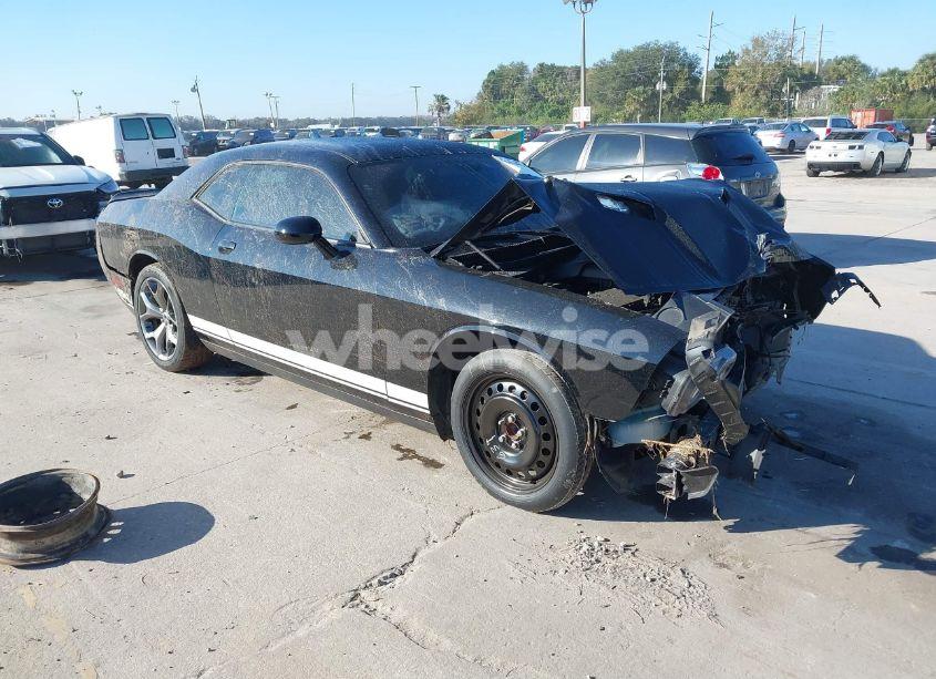 2016 Dodge Challenger SXT (VIN 2C3CDZAG7GH351905) main photo