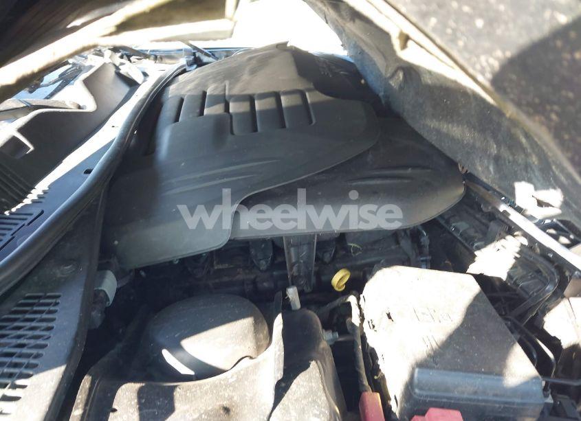 Photo 10 of 2016 Dodge Challenger SXT (VIN 2C3CDZAG7GH351905)