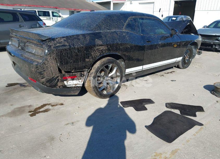 Photo 4 of 2016 Dodge Challenger SXT (VIN 2C3CDZAG7GH351905)